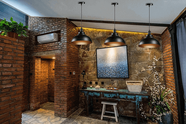 Easy And Affordable Ways To Create A Rustic Man Cave Bar - pendant lights